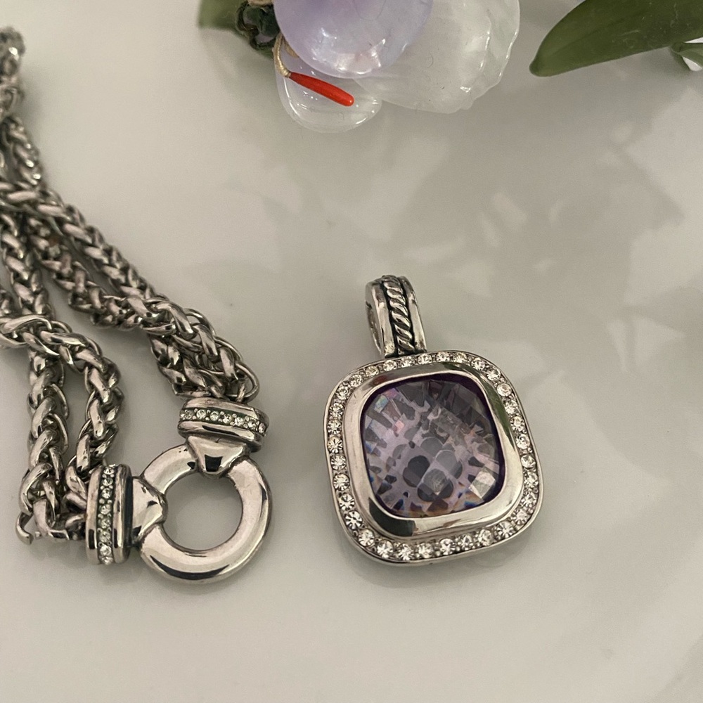 ROBLYN DESIGNS Stone Pendant Necklace - Picture 6 of 8